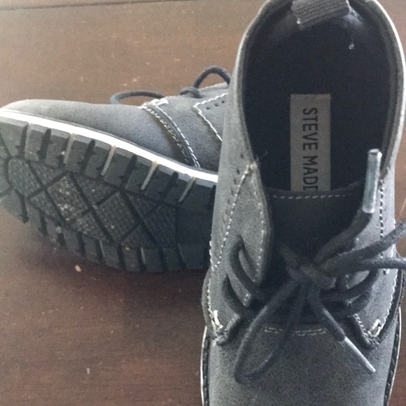 Steve Madden boys size 13 gray - Picture 2 of 2